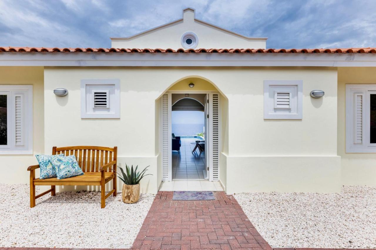 Coral Estate Rentals Willibrordus Exterior photo