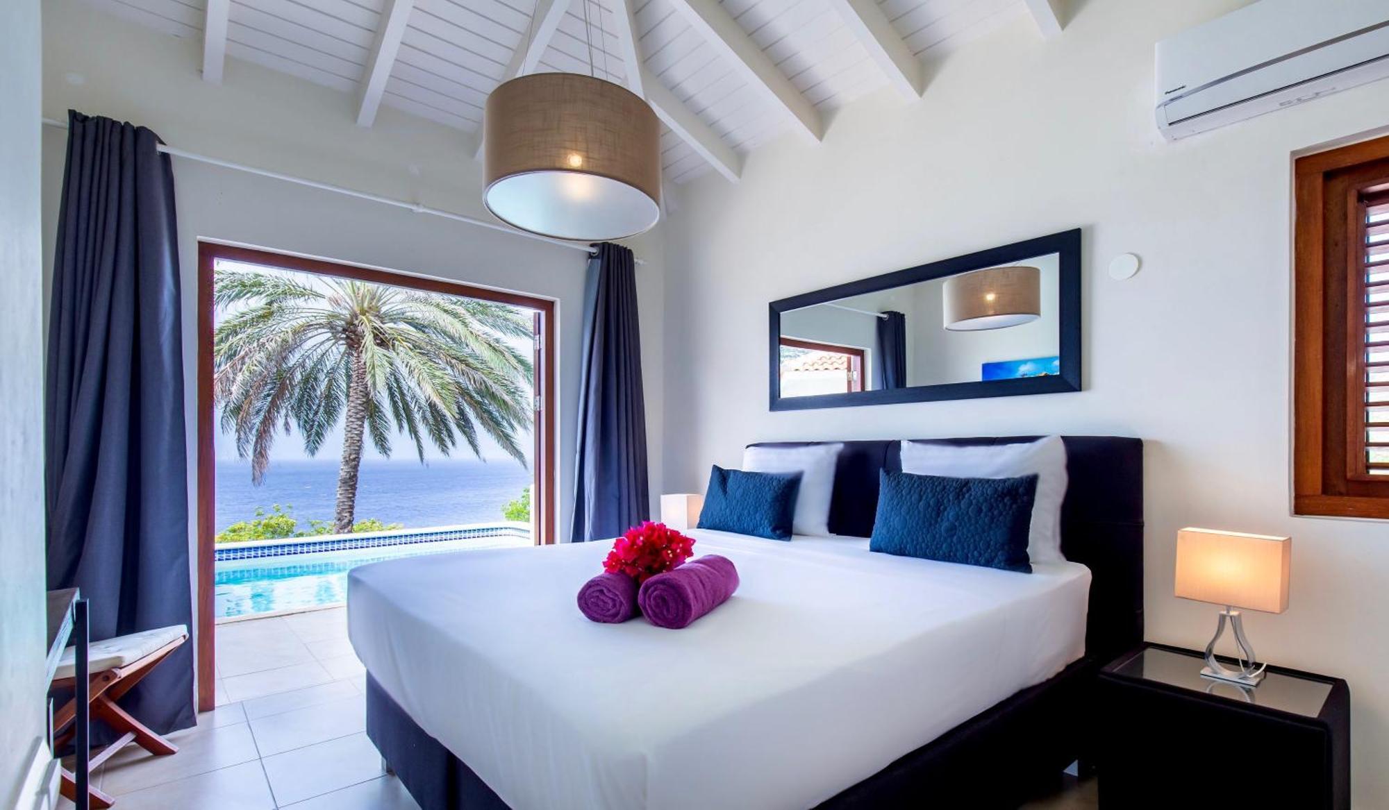 Coral Estate Rentals Willibrordus Room photo