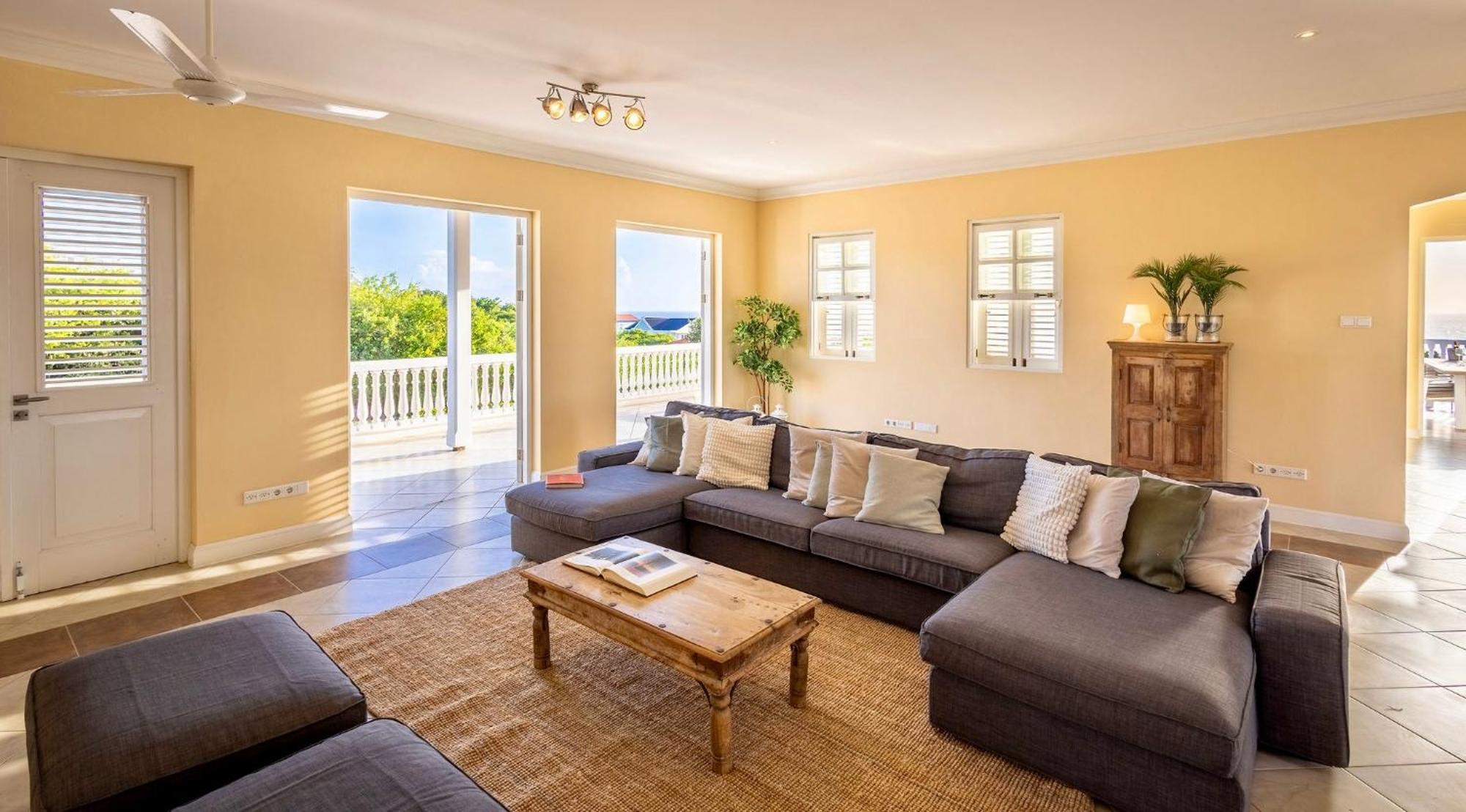 Coral Estate Rentals Willibrordus Exterior photo