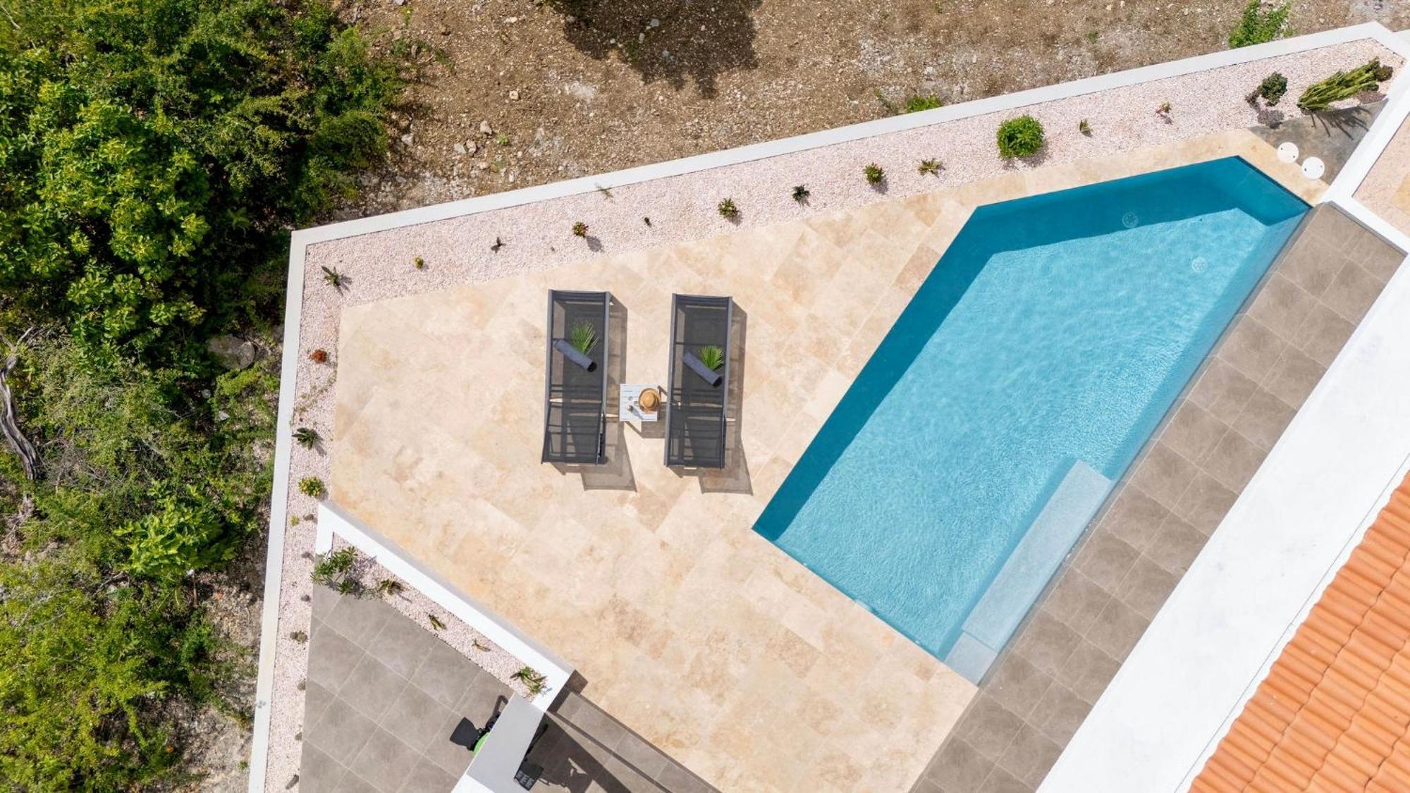 Coral Estate Rentals Willibrordus Exterior photo