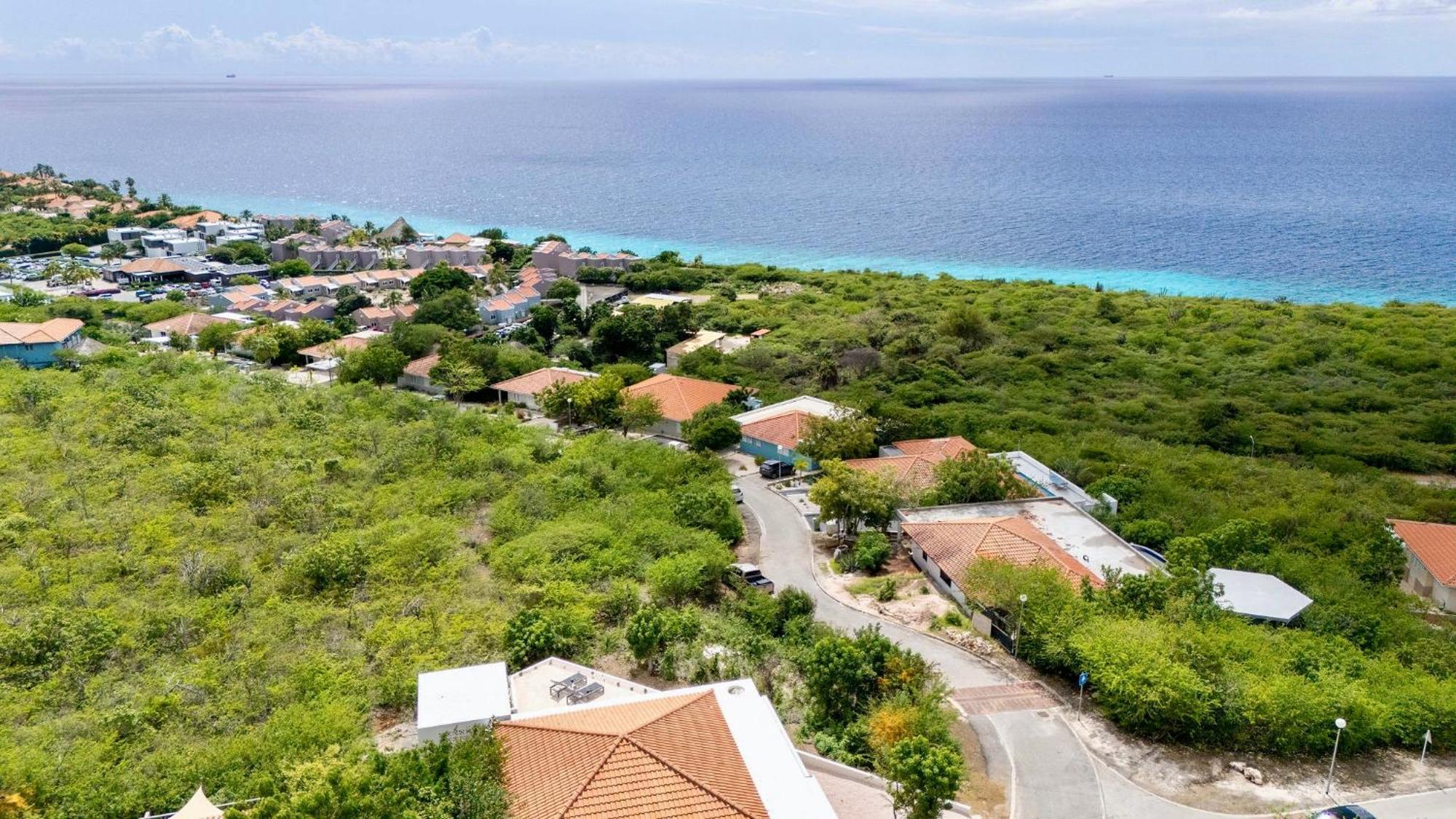 Coral Estate Rentals Willibrordus Exterior photo