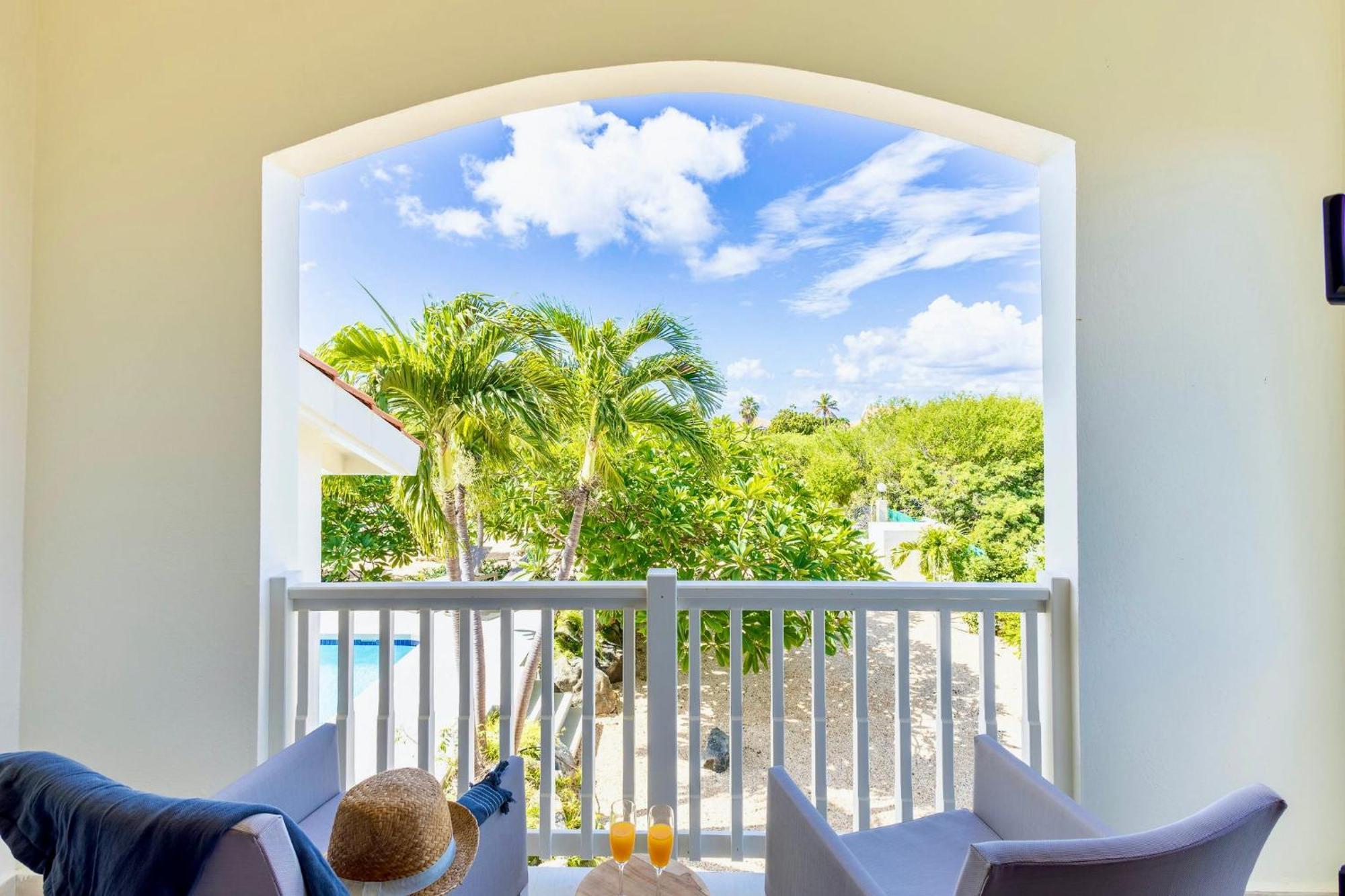Coral Estate Rentals Willibrordus Exterior photo